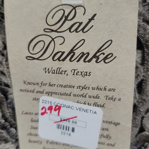 Mother of the Bride - Picture 11 of 13